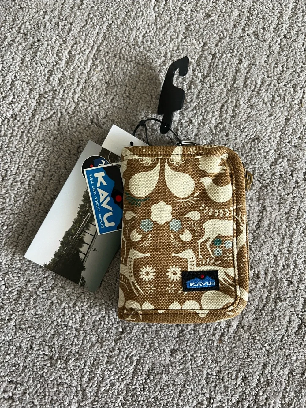 KAVU Zippy Wallet in Fall Folklore - Picture 1 of 16